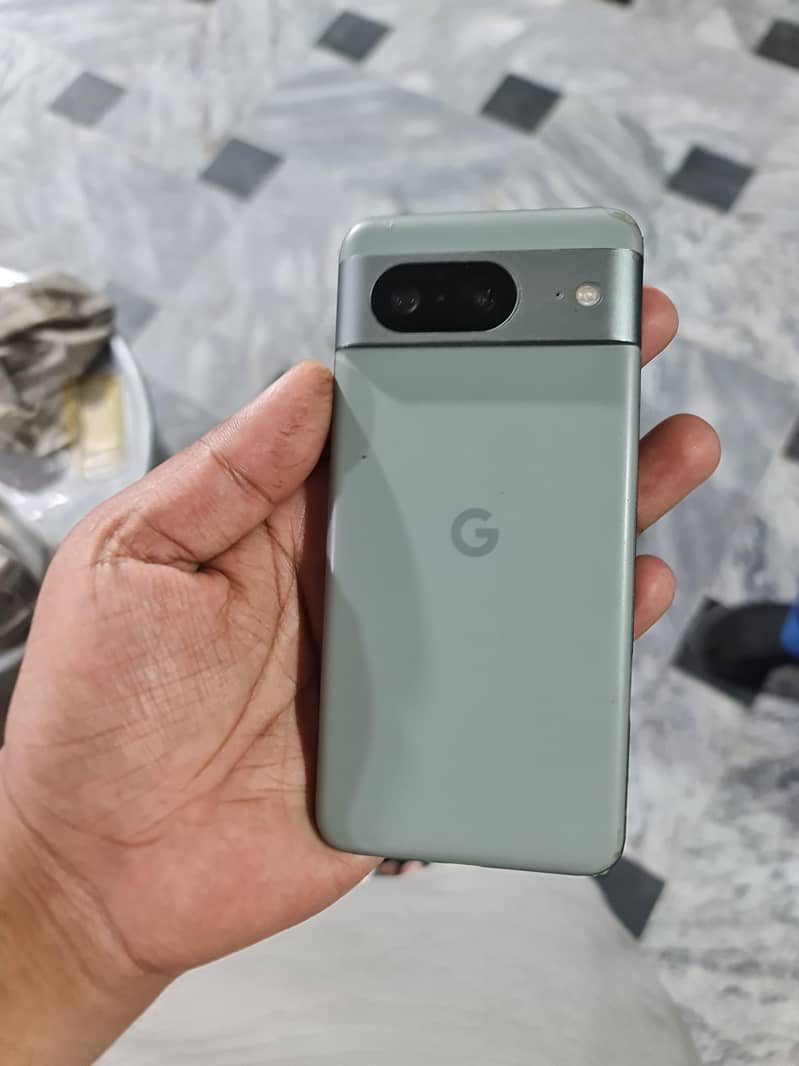 Google Pixel 8 1