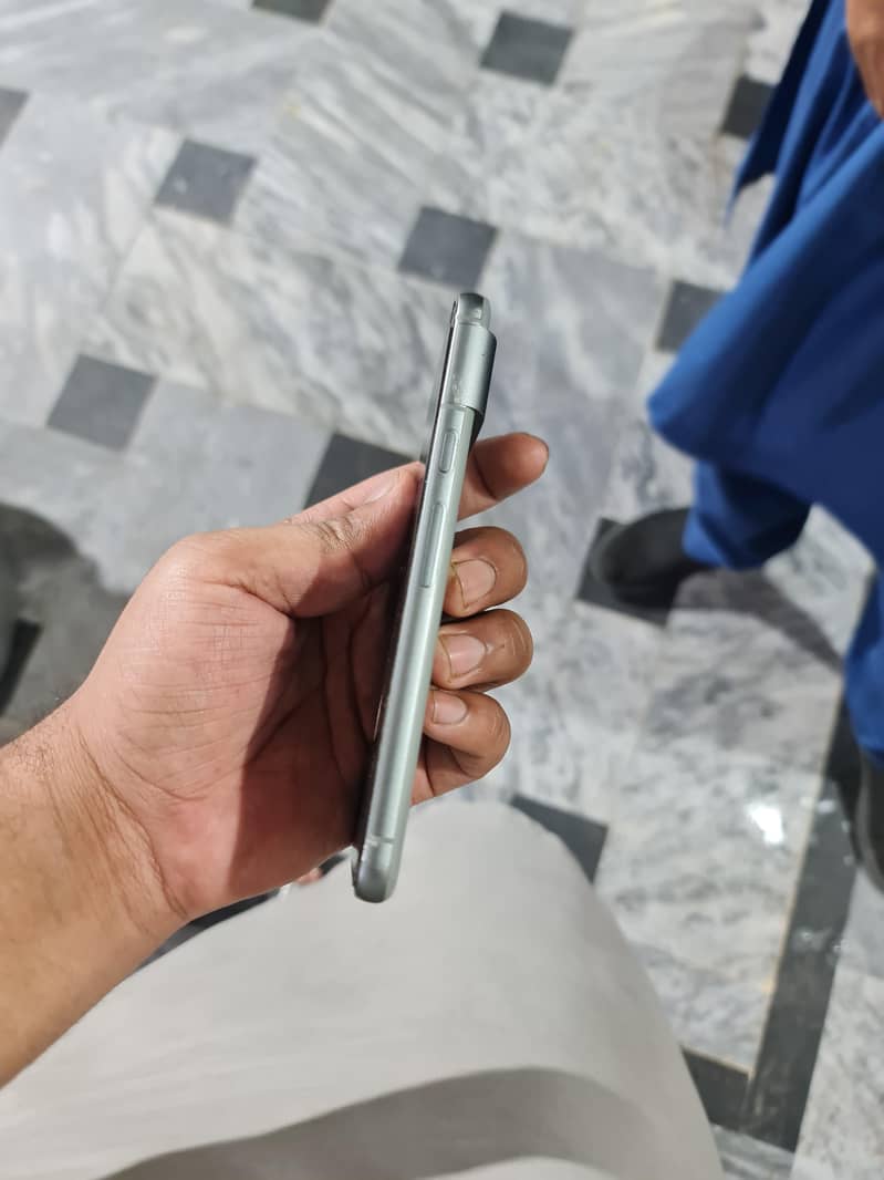 Google Pixel 8 2