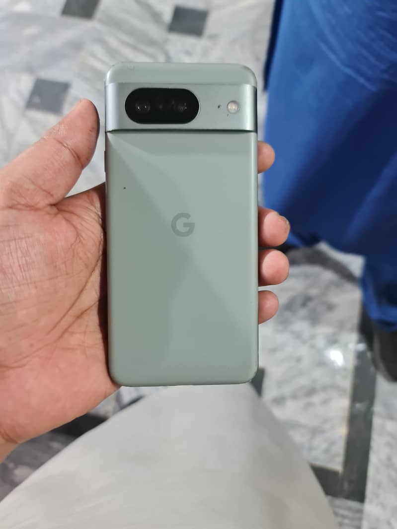 Google Pixel 8 6
