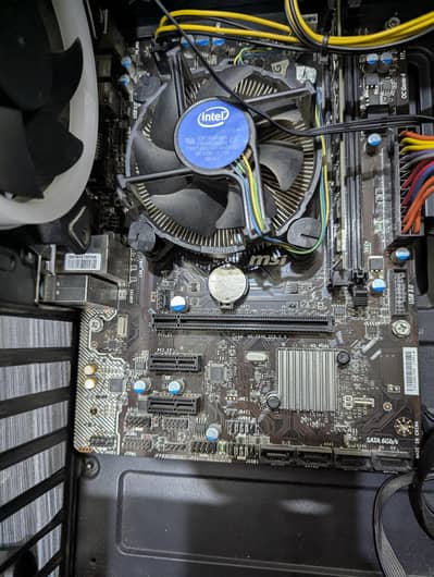 I5 4 gen + 8  gb ram  / i7 3 gen also also awalible