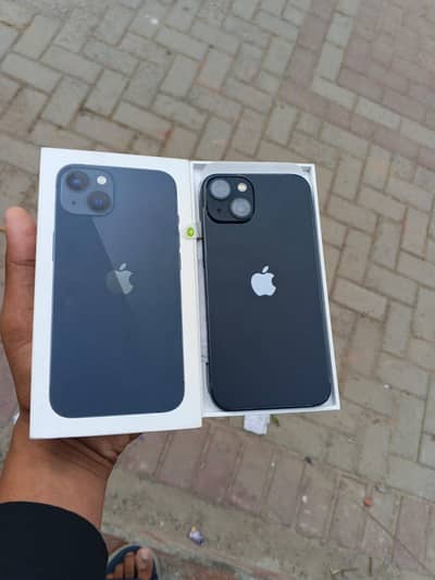 Apple iPhone 13