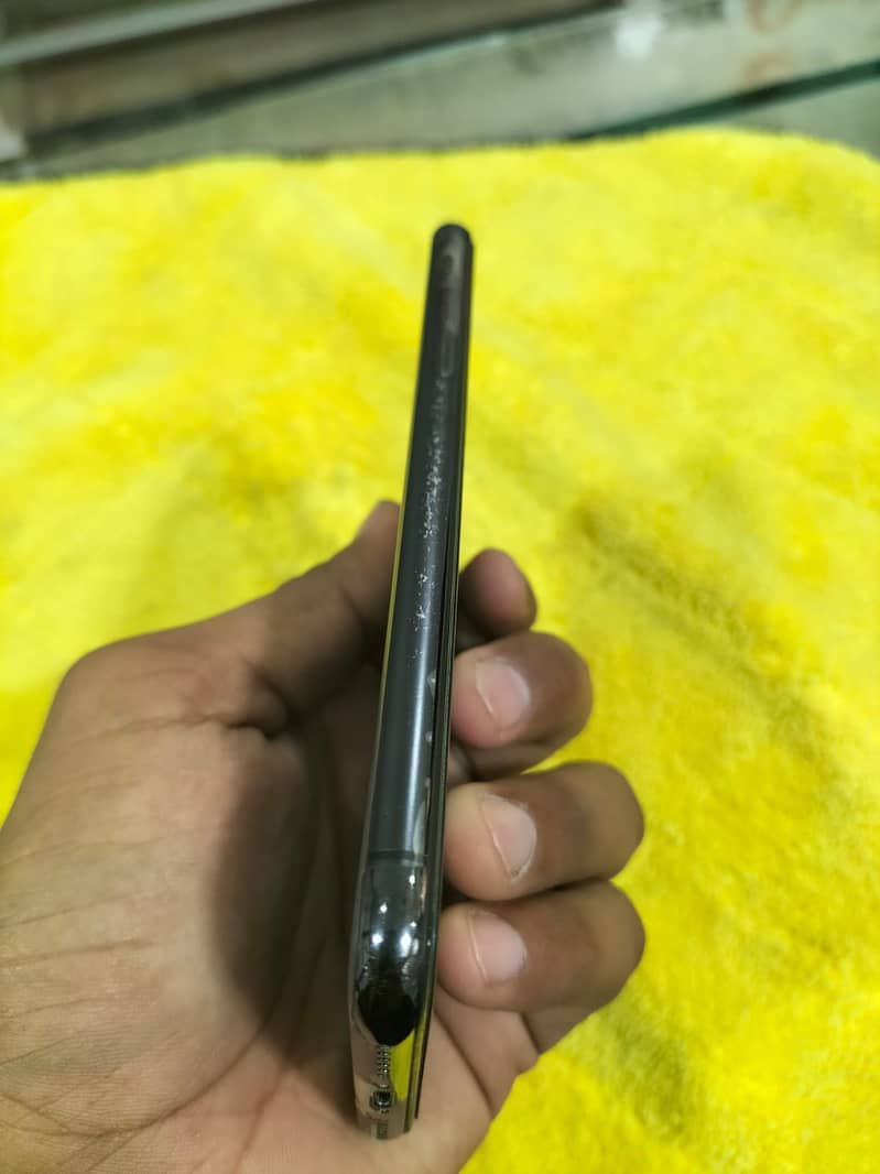 Apple iPhone X 3