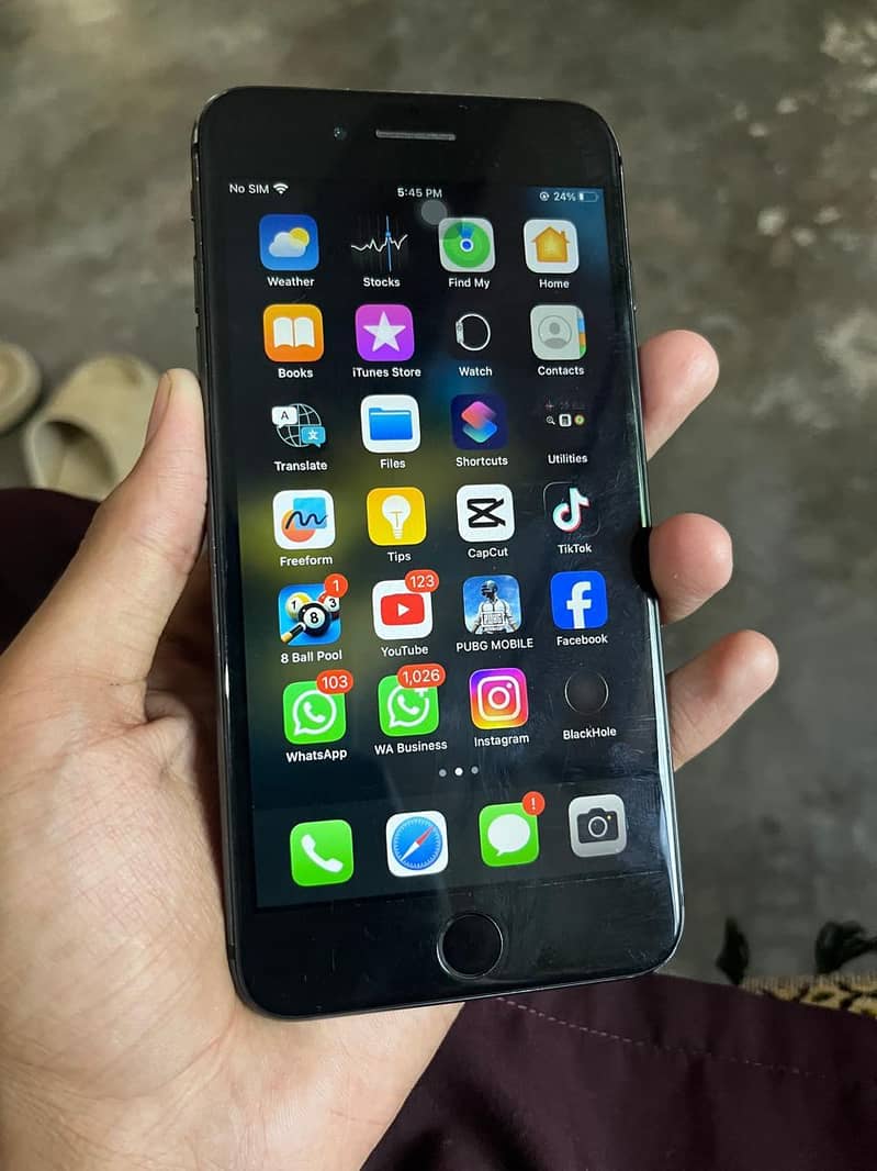 Apple iPhone 8 Plus 0