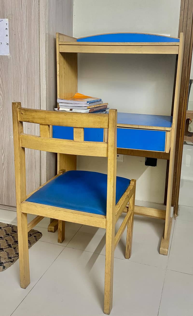 study table and chair 2