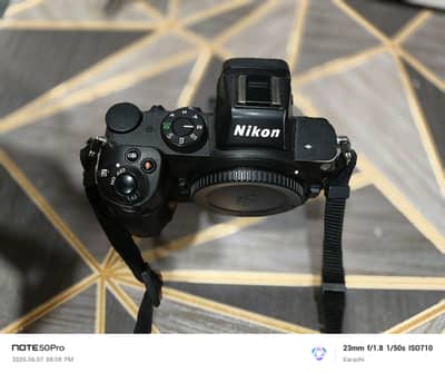 Nikon Z5 with batter charger & Box for Sale