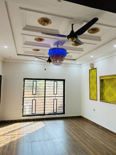10 Marla Luxury Brand New Lower Portion Available For Rent In Park View City Lahore