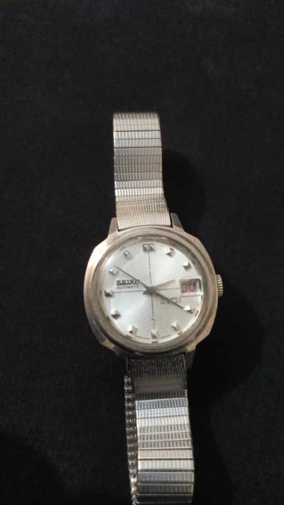 unique ladies watch 1965 sy 1975. . . .