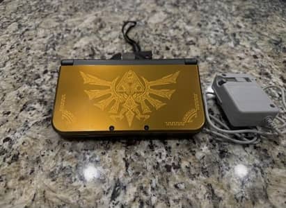 New Nintendo 3DS XL Zelda Hyrule Edition