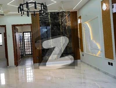Investors Should Sale This Lower Portion Located Ideally In Multan Road For Sale