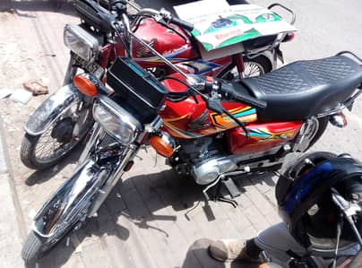 honda 125cg.