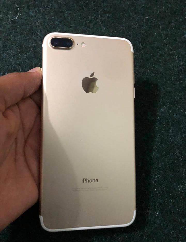 Apple iPhone 7 Plus 0
