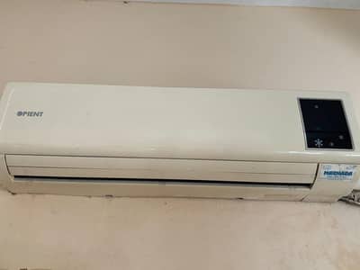 orient 1.5ton Ac in working