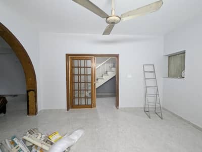 01-Kanal 3-Bedroom's Upper Portion Available For Rent in Old Officer's Colony Saddar Lahore.