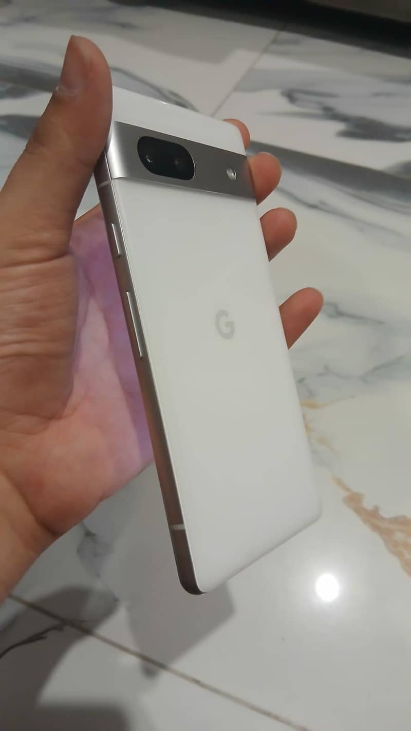 Google Pixel 7a 4
