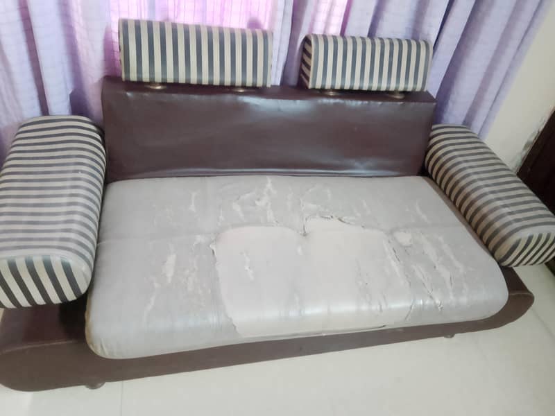 USED SOFA 0