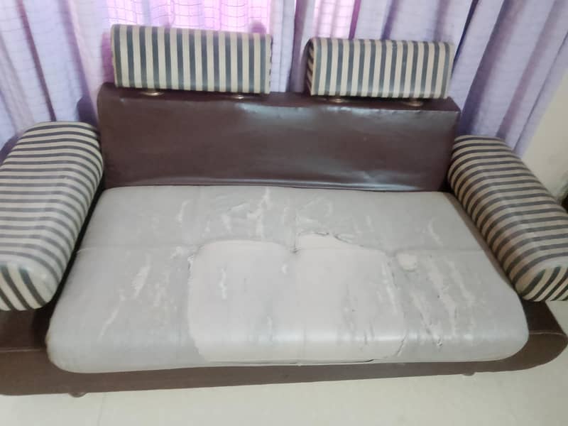 USED SOFA 1