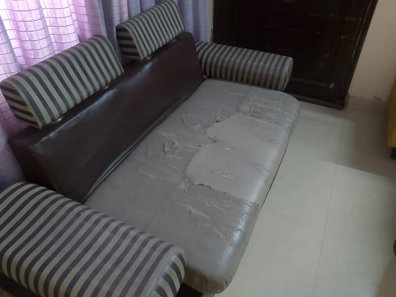 USED SOFA 2