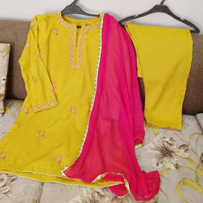 alkaram 3 piece suit for  10 years  casual pret