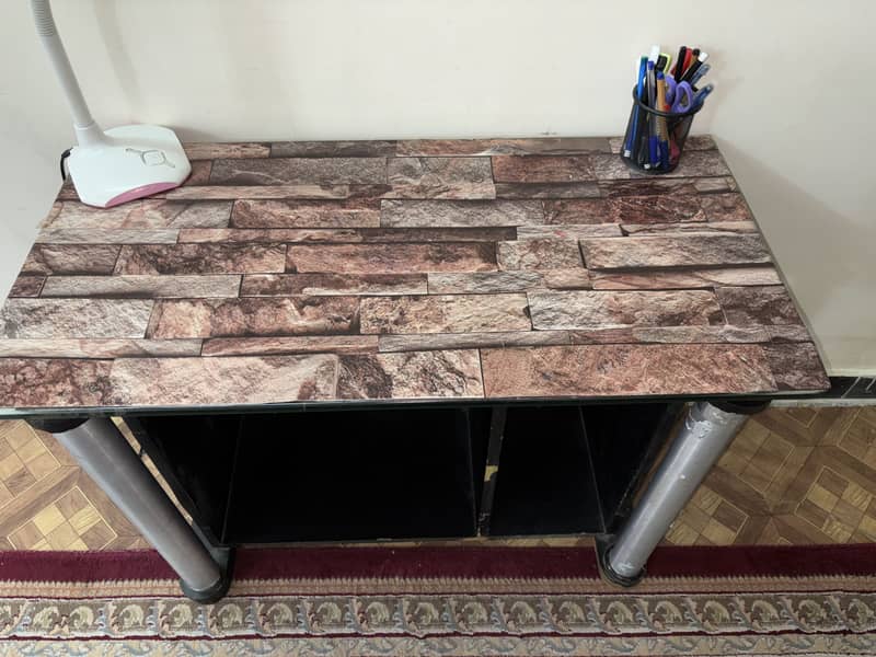 Study table 4