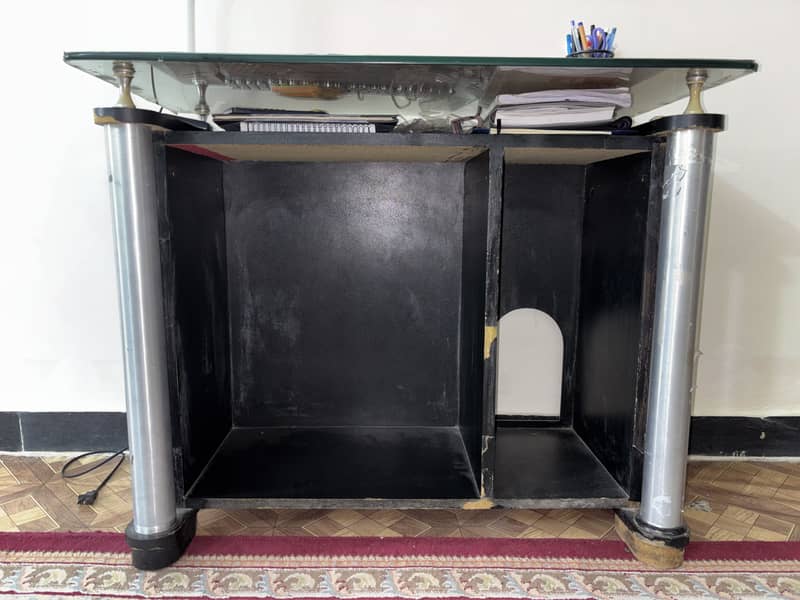 Study table 8
