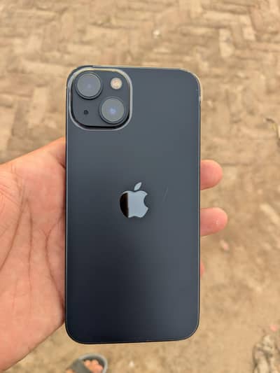 Apple iPhone 13