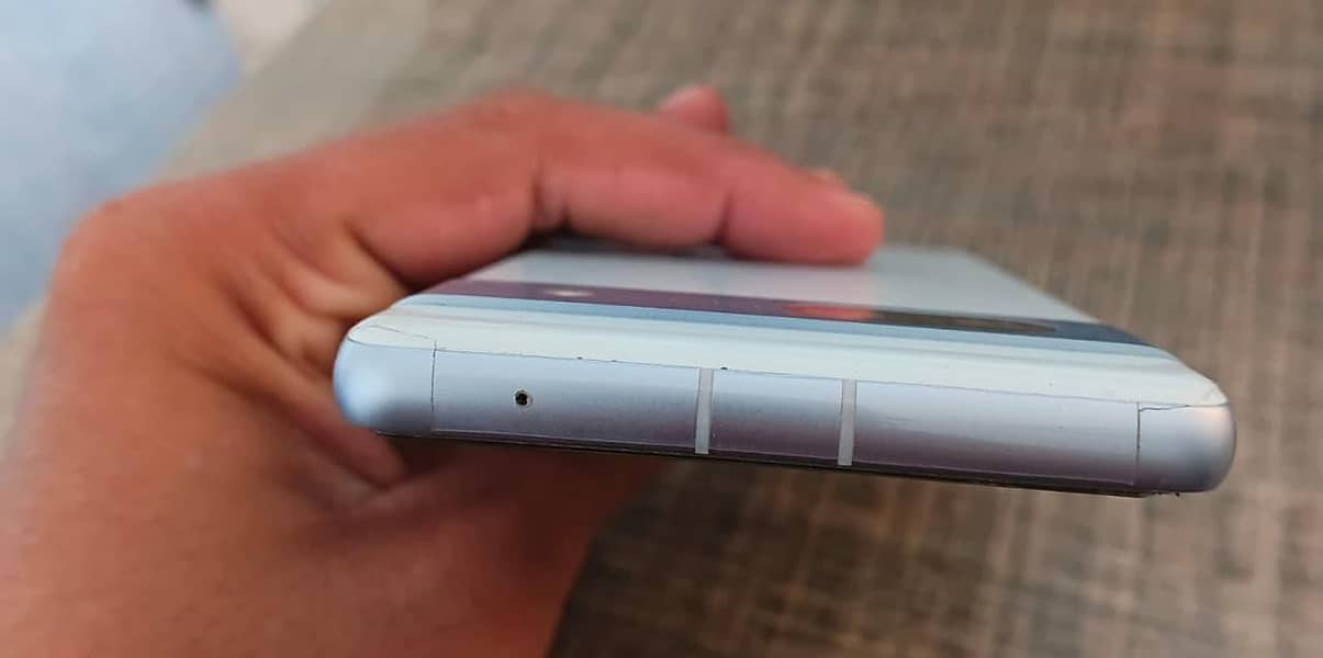 Google pixel 7A 6