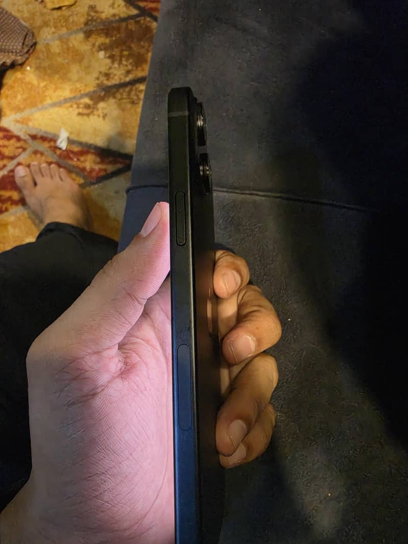 Apple iPhone 15 plus 2