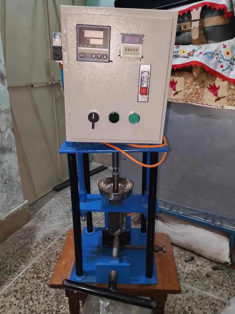 Mobile data cable manufacturing machine 1