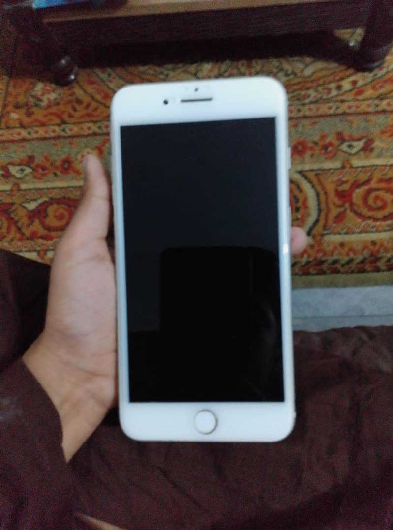 Apple iPhone 8 Plus 2