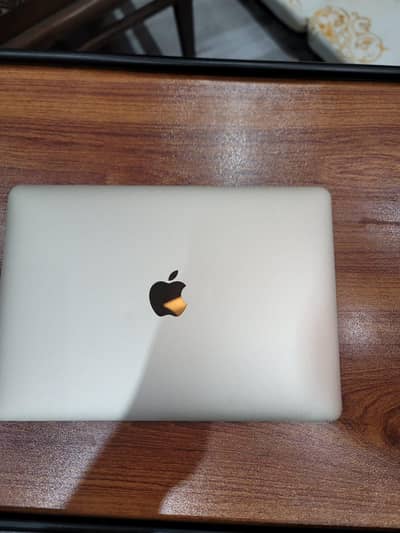 MacBook 2015 12” – 8GB RAM | 256GB SSD