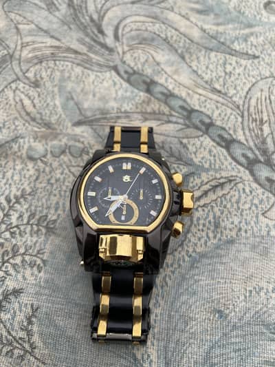 Beautiful watch only 15 days used price 25000