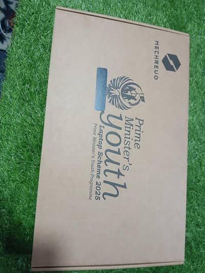 PM laptop 2025 model full new Quantity available 03003982257 wtsp