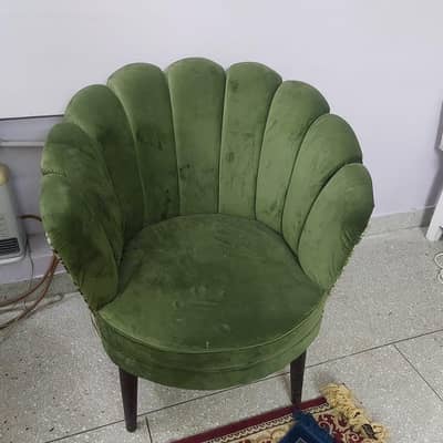 2 chairs ,1 table  with glass top . slightly  used