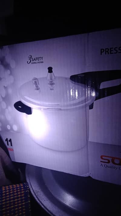 brand new 11 ltr sonex presure cocker