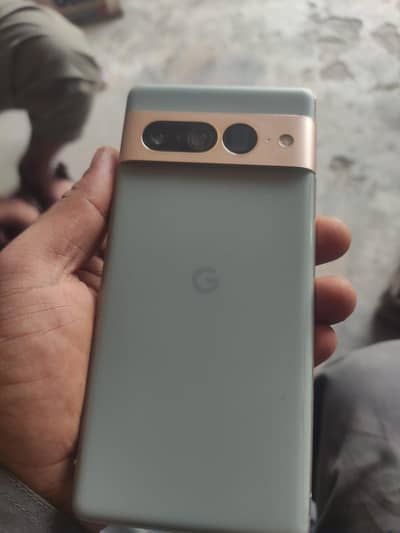 Google Pixel 7 Pro12.128