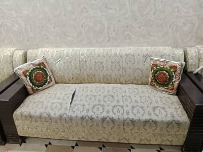 Classic Sofa Set (only sofa tables not included)