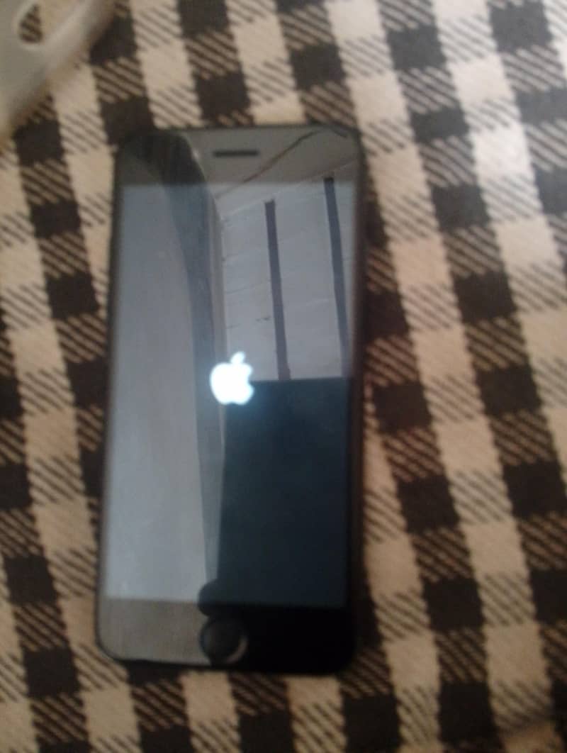 Apple iPhone 7 2