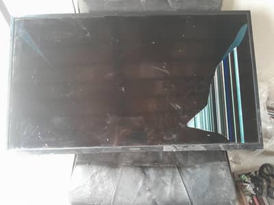 pannal khrab hai 43 inch hai