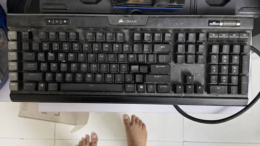 Corsair k95 platinum mechanical keyboard