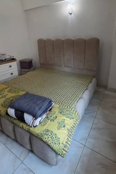 King size double bed [Boucle fabric | New ]