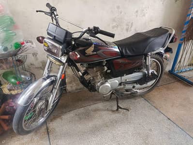Honda 125 Black