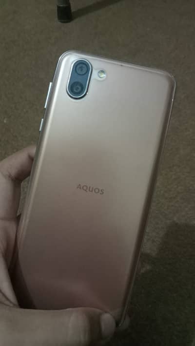 Sharp Aquos R2