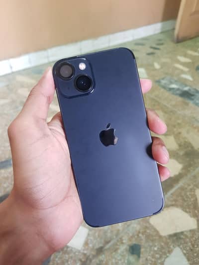 Apple iPhone 13