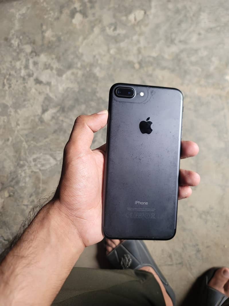 Apple iPhone 7 Plus 3