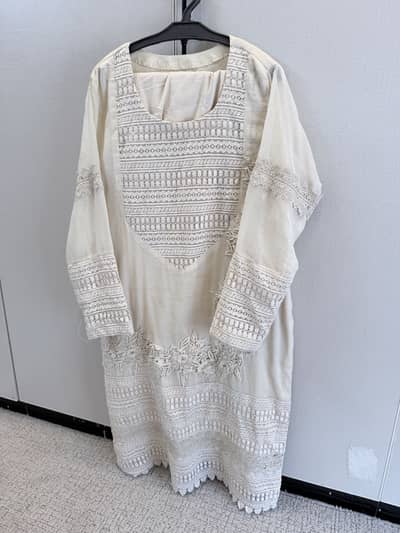 3 pc new stitched lawn suits urgent sale