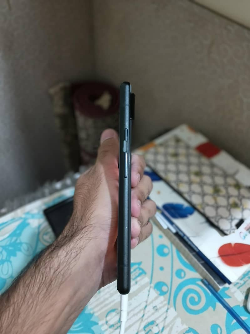 Google Pixel 6 4