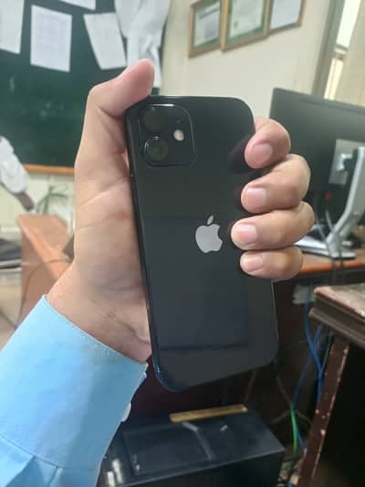 Apple iPhone 12