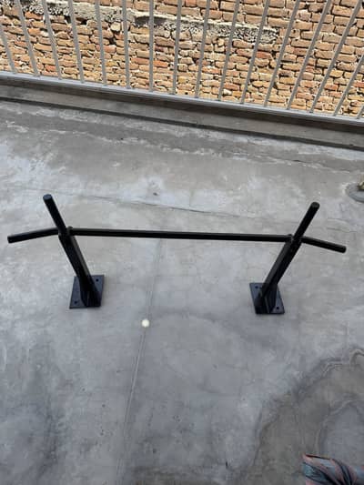 Solid Pull up bar