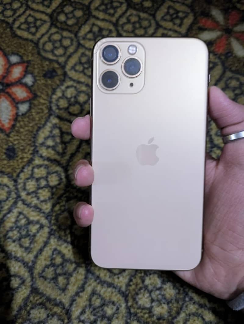 Apple iPhone 11 Pro 3