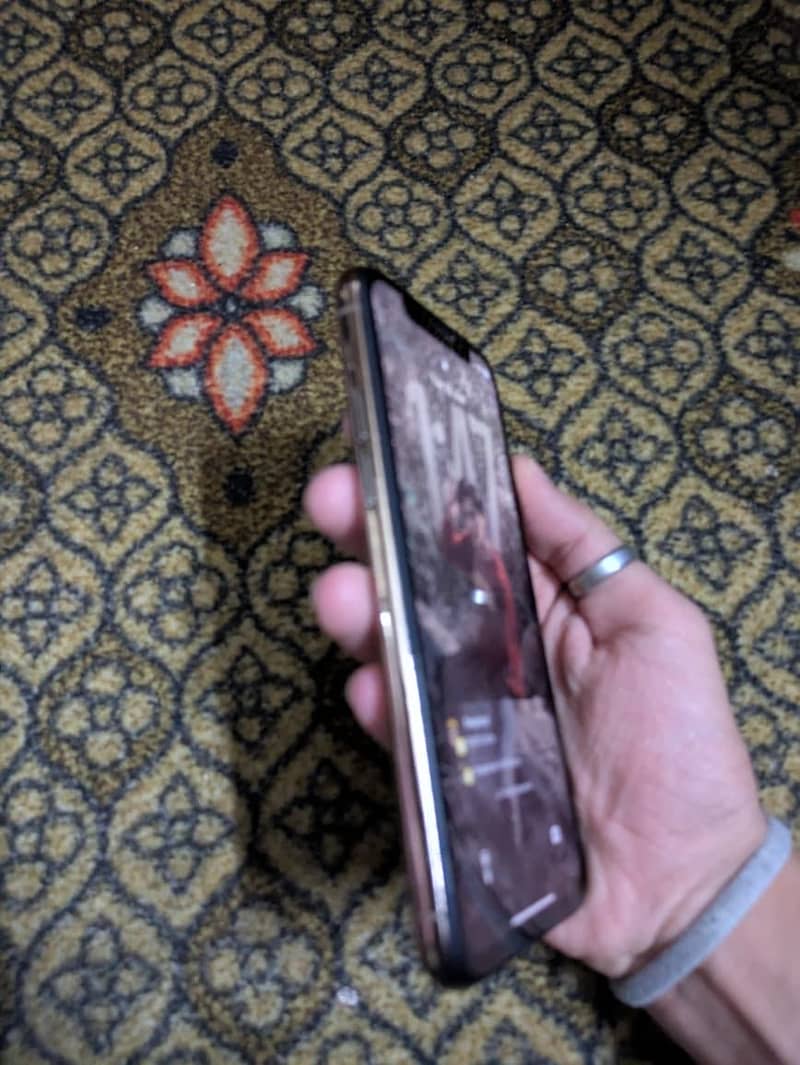 Apple iPhone 11 Pro 8
